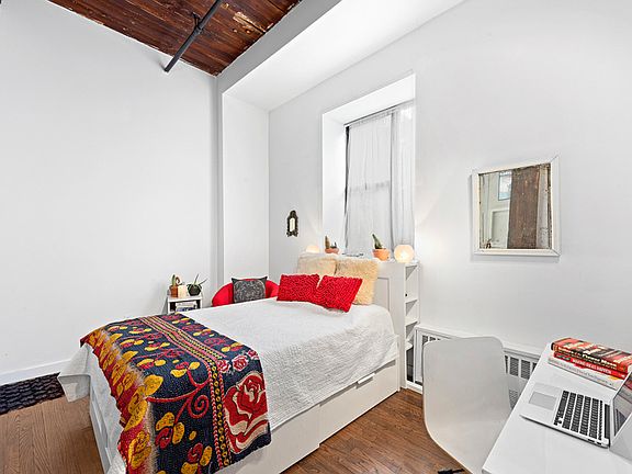 3rd image of 79 Clifton Pl APT 3B