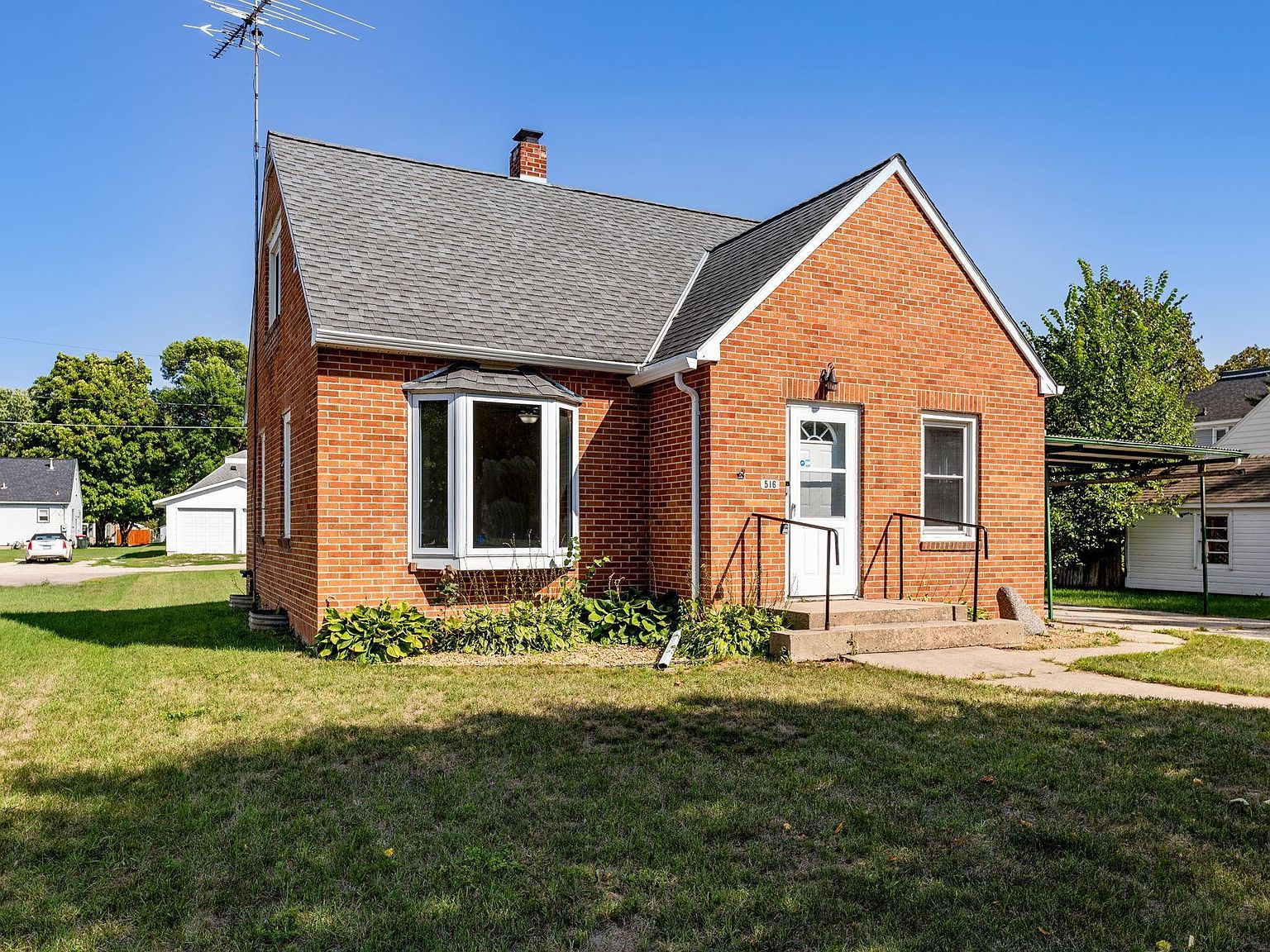 516 5th St, Gaylord, MN 55334 Zillow