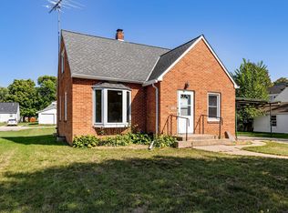 516 5th St, Gaylord, MN 55334