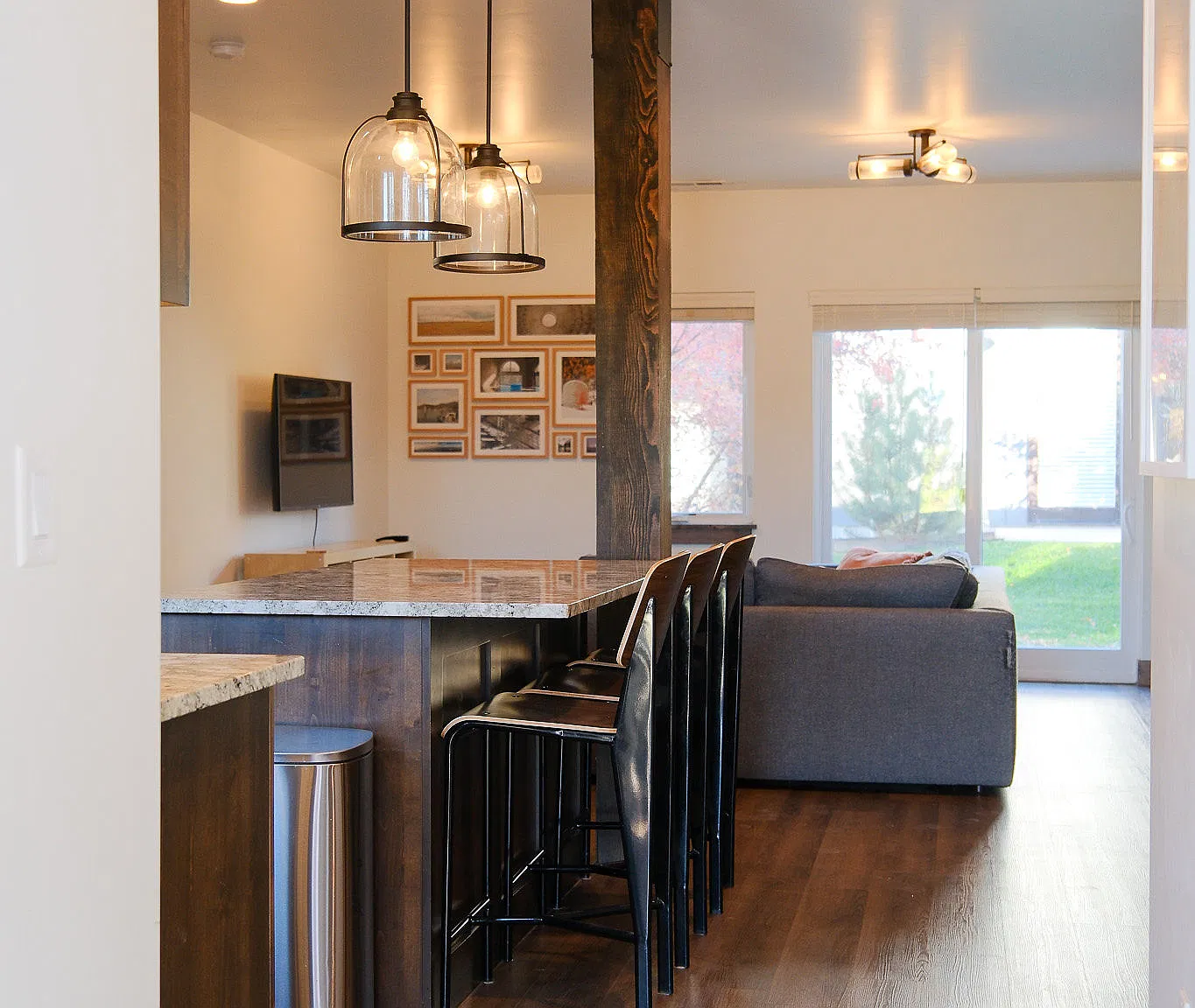 3 bed, 1650 sqft, $3,400 — Photo 3