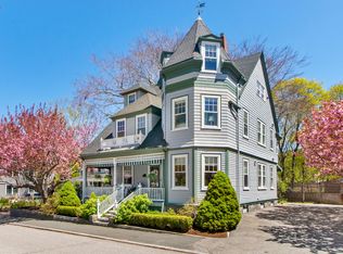 17 Norwood Ave, Manchester, MA 01944