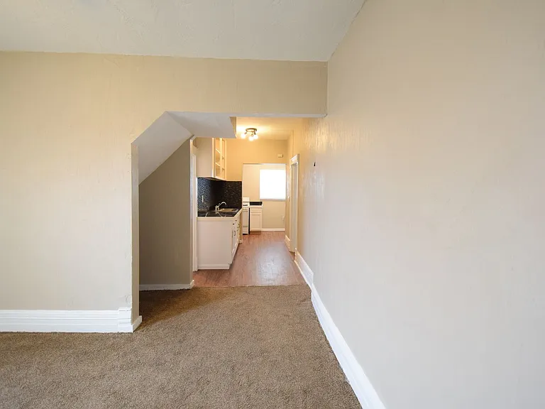 322 E Walnut St — Photo 16