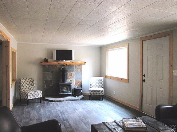 4th image of 515 SE Woodland Blvd
