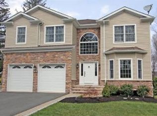 19 Prospect Pl, Cedar Knolls, NJ 07927