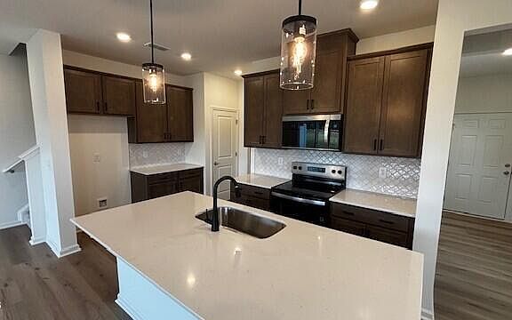 3rd image of 6230 Old Tavern Dr