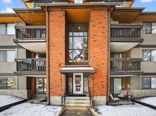 7301 N 4a St SW #202B, Calgary, AB T2V4V8