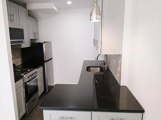 Rented by Point NYC | media 5