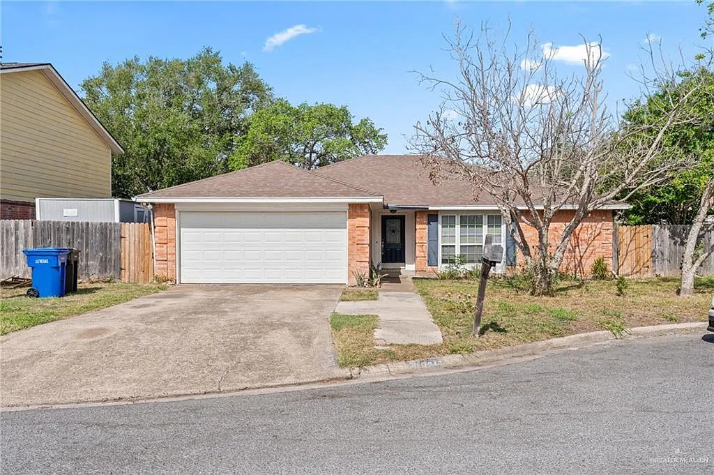 3 bed, 2.0 bath, 1719 sqft, $1,700 — Photo 1