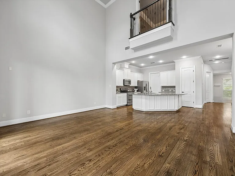1704 Oak Leaf Pass Dr — Photo 20
