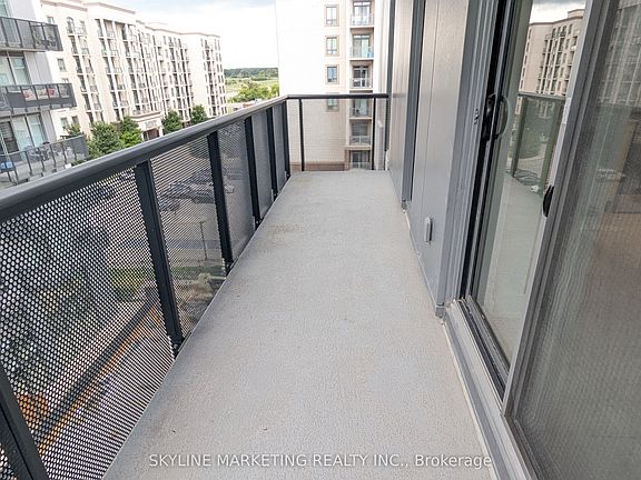 4th image of 2450 Old Bronte Rd #504