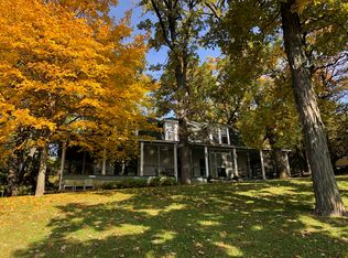 N5696 Klaver St, Green Lake, WI 54941