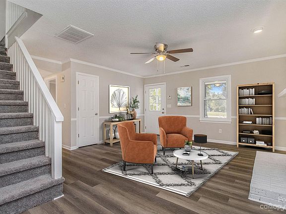 4th image of 105 Beechfield Ct