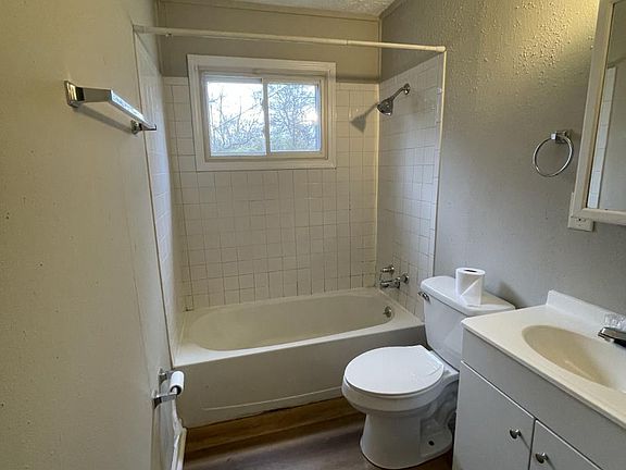 5th image of 4594 Freudenberger Ave