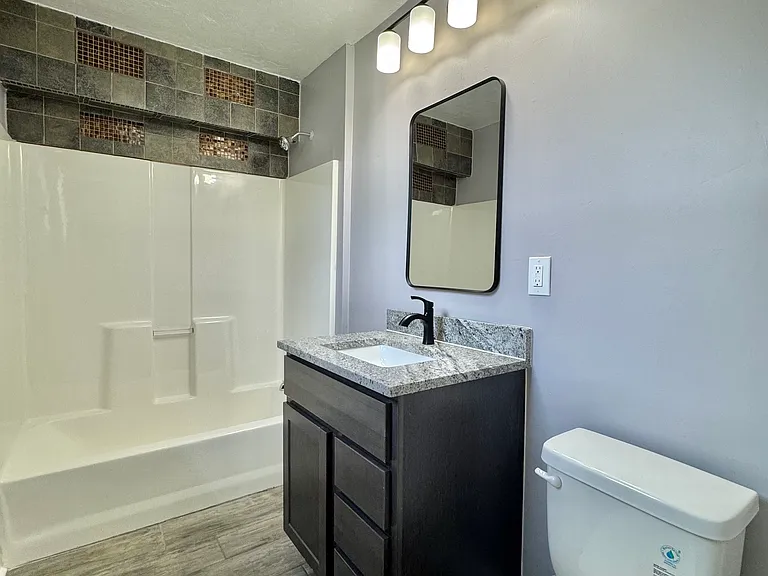 2144 Westchester Dr — Photo 38