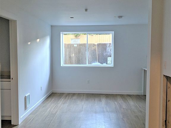 5th image of 2251 NW 59th St #105