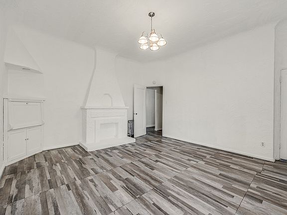 2nd image of 1619 Walnut St APT D