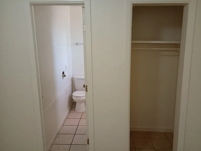 1003 N Jefferson St #3 — Photo 8