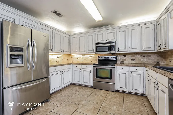 1018 Cobblestone Pl — Photo 3