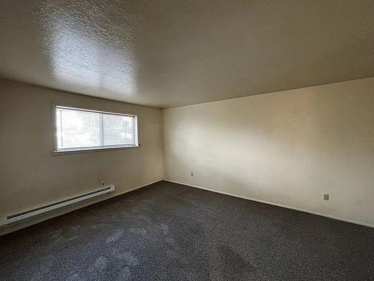 1150-1156 McKinley Ave — Photo 2