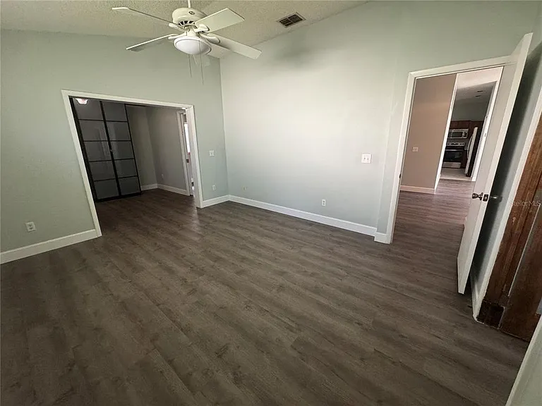 10941 Mill Pond Way — Photo 19