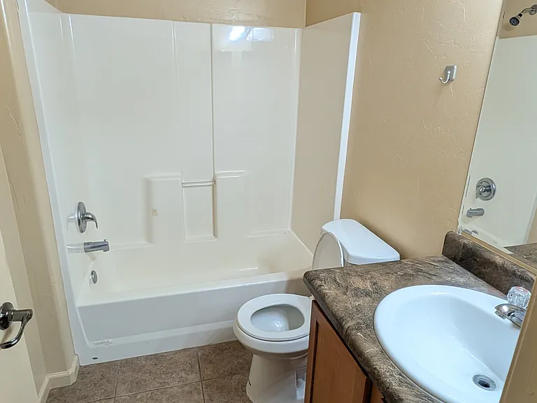 4932 N La Cholla Blvd #1 — Photo 3