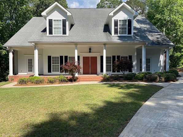 107 Cameron Pointe Dr, Lagrange, GA 30240