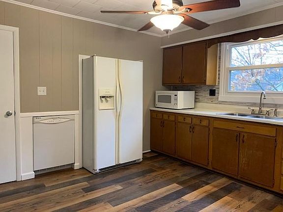 5th image of 56600 Boyd Ave
