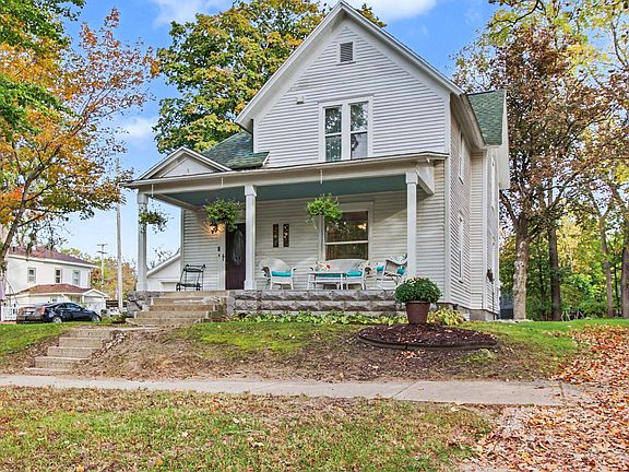 3rd image of 212 Race St