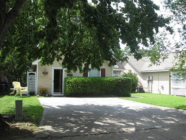 1st image of 17119 Willow Oak Aly