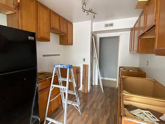 3rd image of 3440 W Bryn Mawr Ave #2