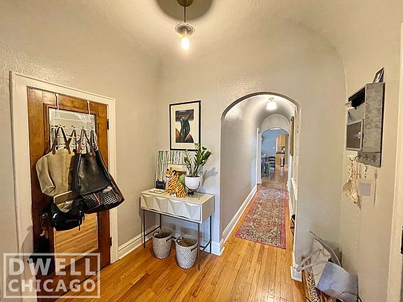 4th image of 2121 N Albany Ave APT 1