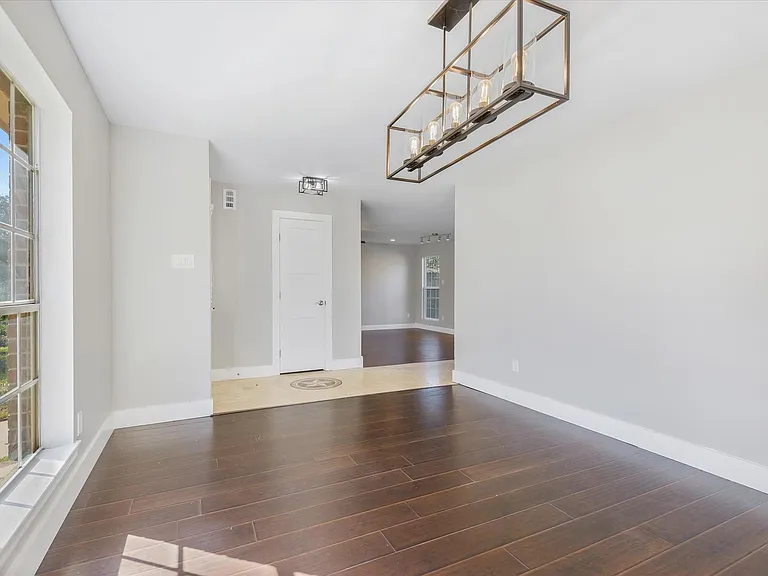 3642 Aldergrove Dr — Photo 9