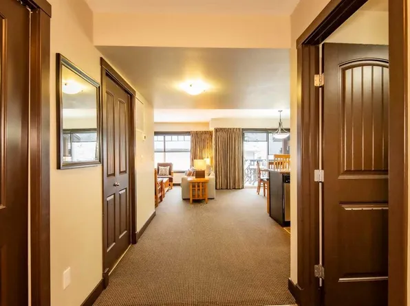 250 NE 2nd Ave #2203B, Bighorn No. 8, AB T1W 2W4