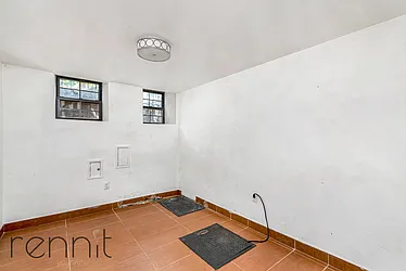 Rented by Rennit Inc.