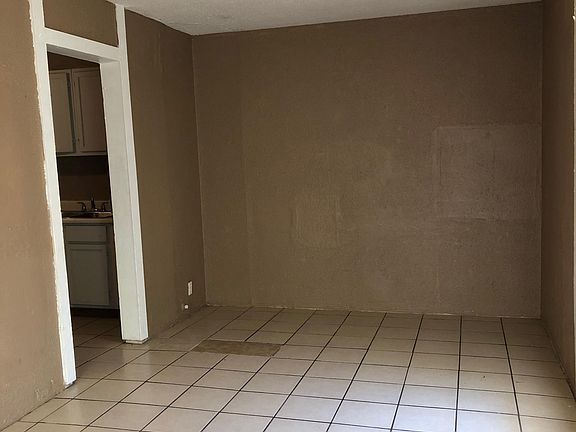 3rd image of 116 Potomac