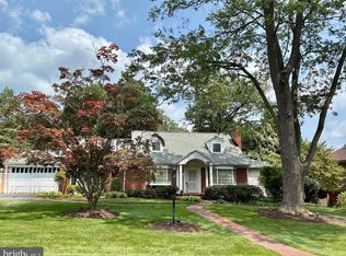 6444 Eppard St, Falls Church, VA 22042