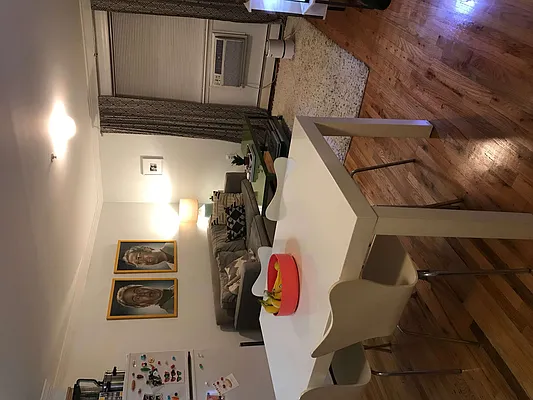 Rented by Metropolis International Realty Inc. | media 12