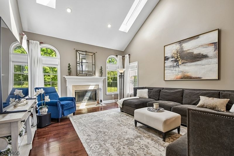 【新品未開封】週末セール✨STEELHOUSE LANE スティールハウスレーン 9 Steeplechase Lane, Asbury, NJ 08802 | MLS #4056193 | Zillow