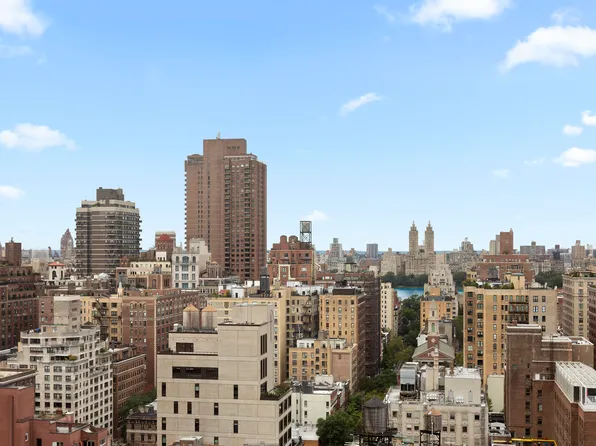 1641 Third Avenue image 10 of 11