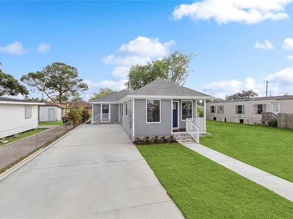 211 3rd St, Chalmette, LA 70043