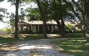 1st image of 3016 Lancaster Cir