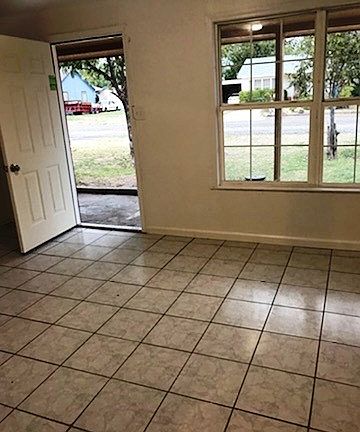 2nd image of 2821 Abilene St