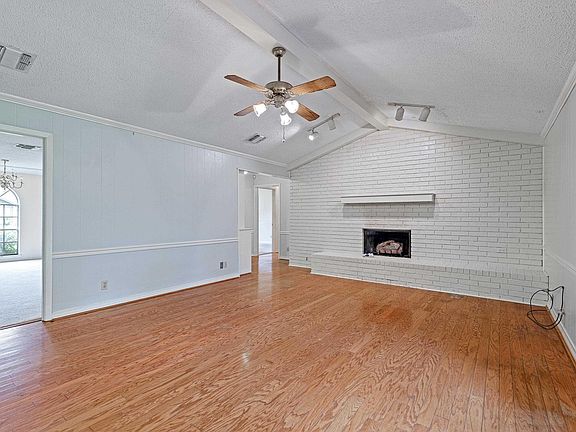 5th image of 2611 Chatwood Dr