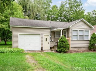 945 Water St, Belding, MI 48809