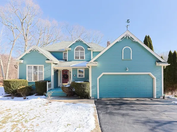 36 Briar Dr, Milford, MA 01757