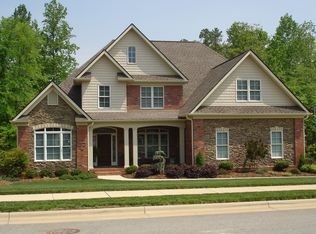 2415 Lake Oak Ct, High Point, NC 27265
