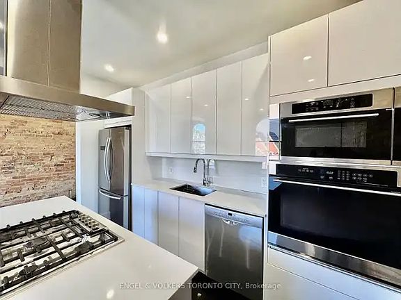 2nd image of 173 Carlton St #3