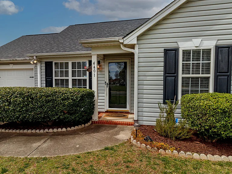 4401 Craven Hill Dr — Photo 3