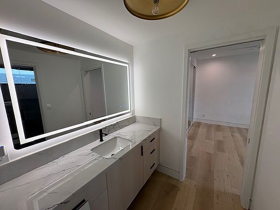 5th image of 312 Saint Andrews Rd APT B