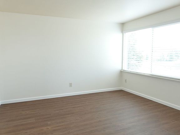 4th image of 5121 17th Ave NW APT 45